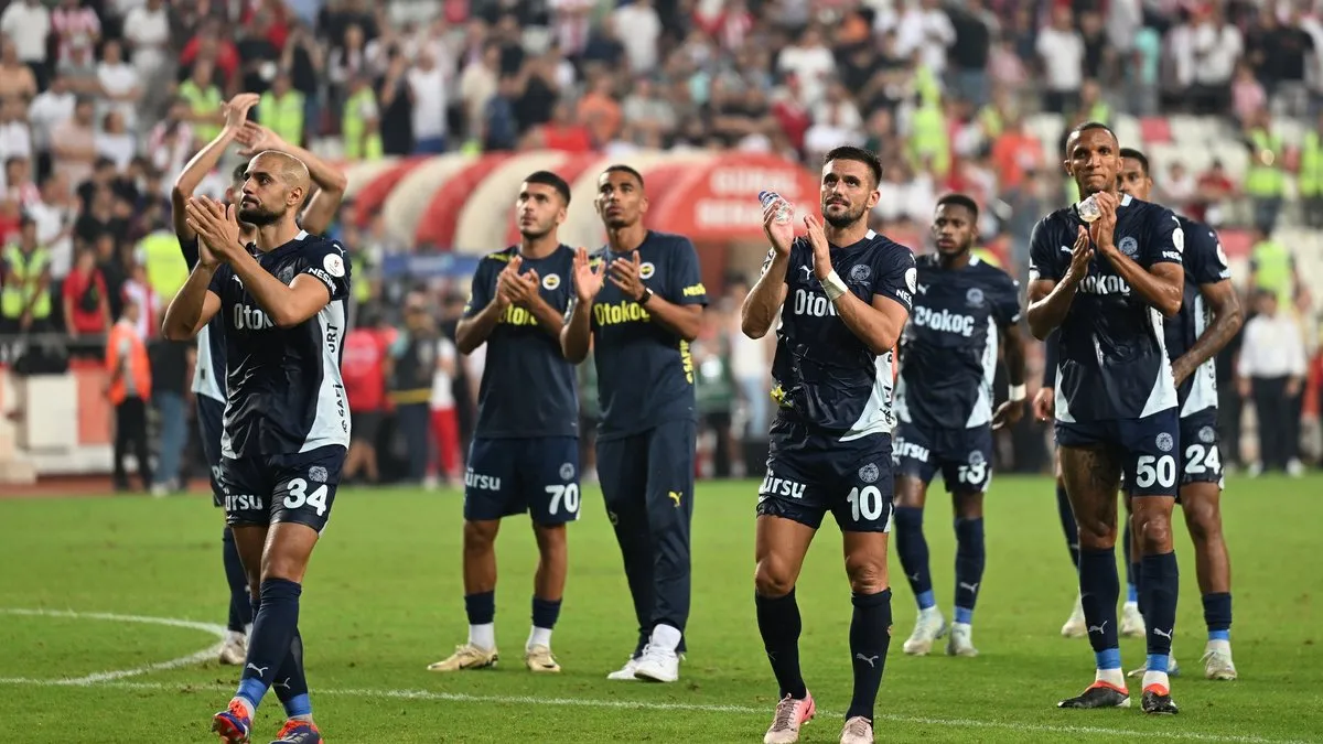 ANTALYASPOR-FENERBAHÇE YAZAR YORUMLARI | Fenerbahçeliler penaltı beklemişti! Ahmet Çakar son noktayı koydu: Jose Mourinho’ya olay sözler