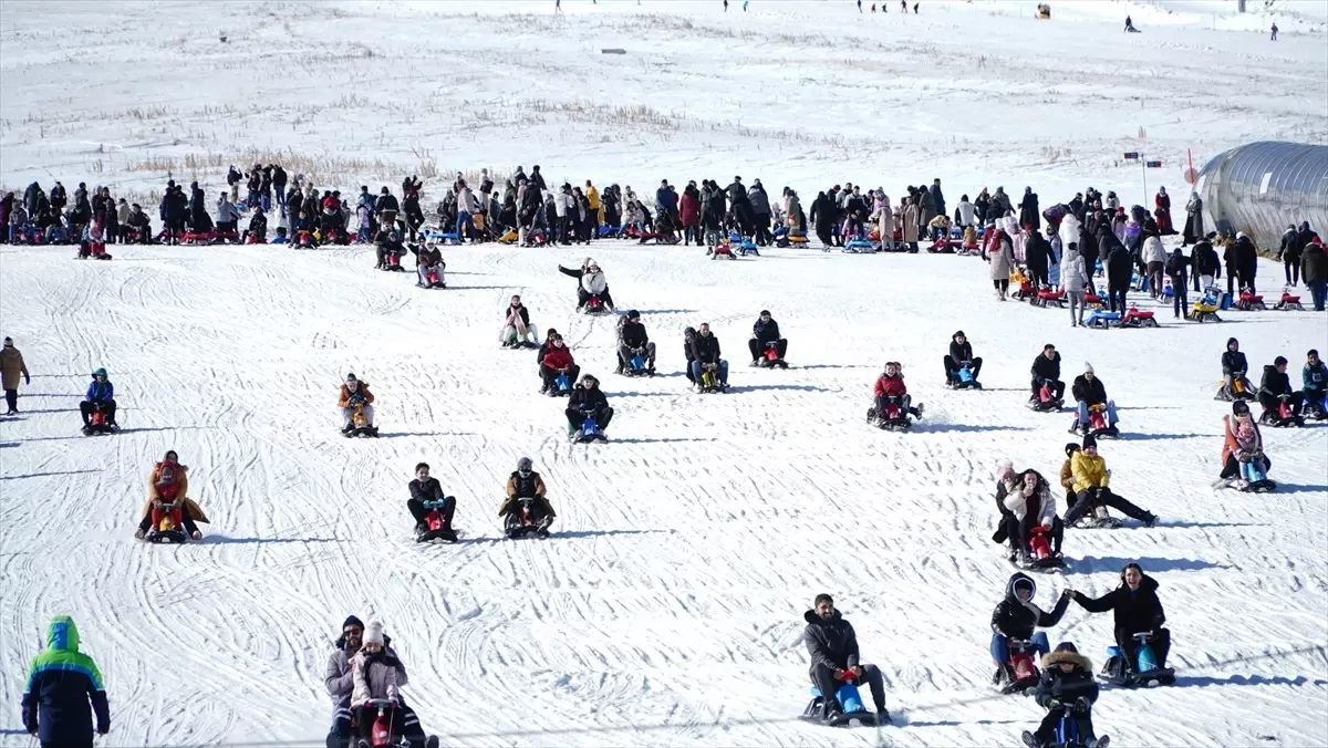 Erciyes Kayak Merkezi’nde Yoğun Ziyaret